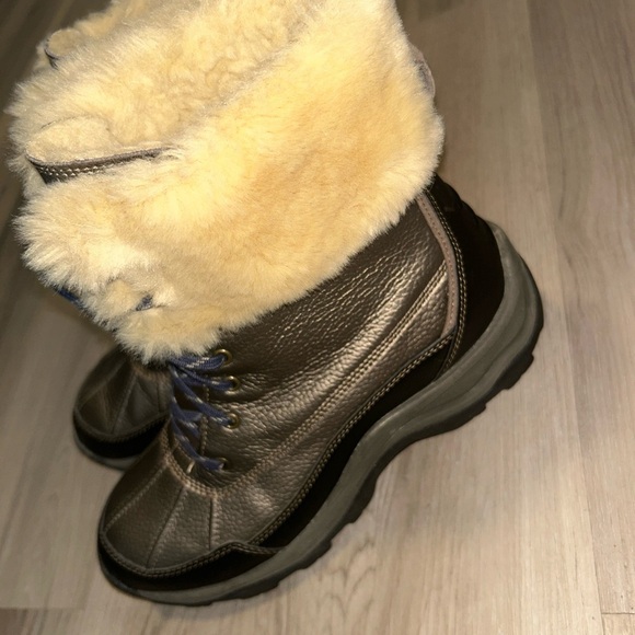 Clarks Silver and Black Winter Rain Boots - Picture 5 of 7